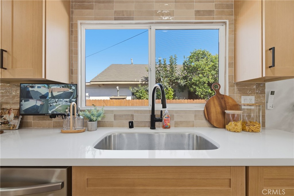 3207 Garnet Property Photo 25