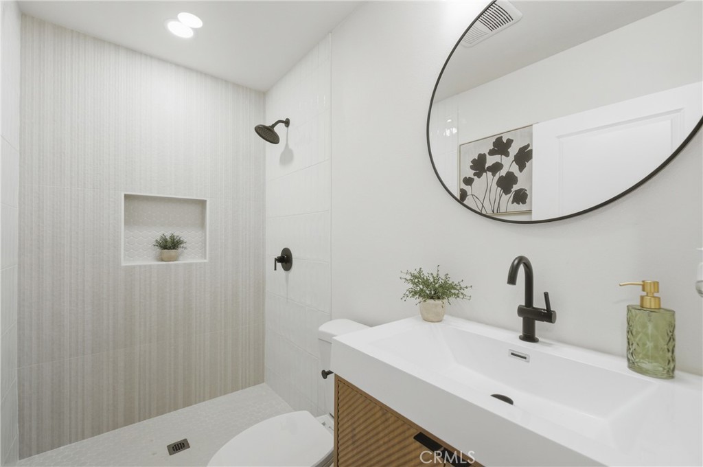 3207 Garnet Property Photo 40