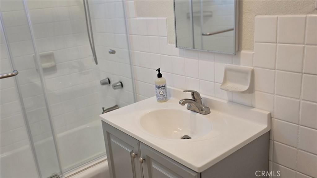 11667 Elm Property Photo 8