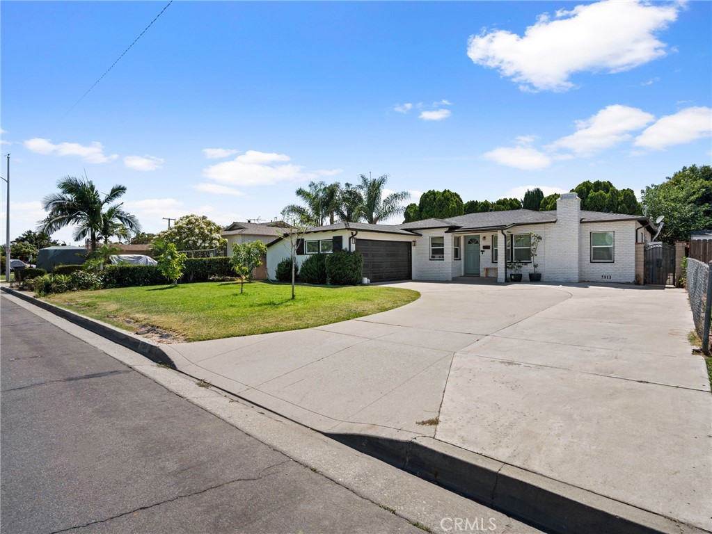 1167 Fickewirth Property Photo 3