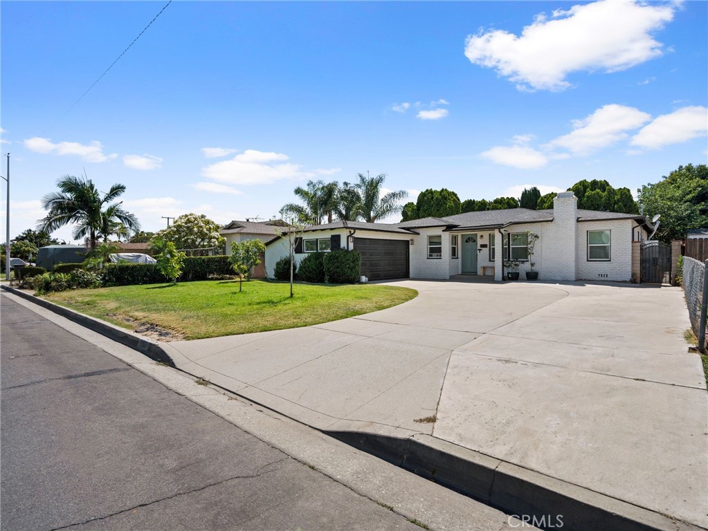 1167 Fickewirth Property Photo 3