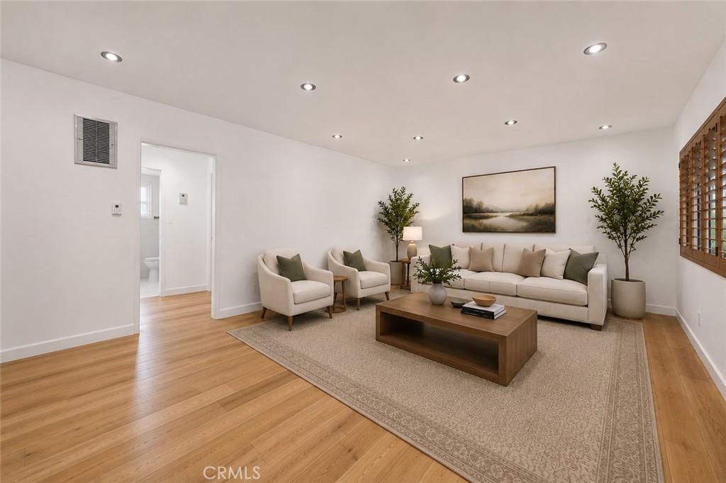 1824 20th Street C Property Photo 3