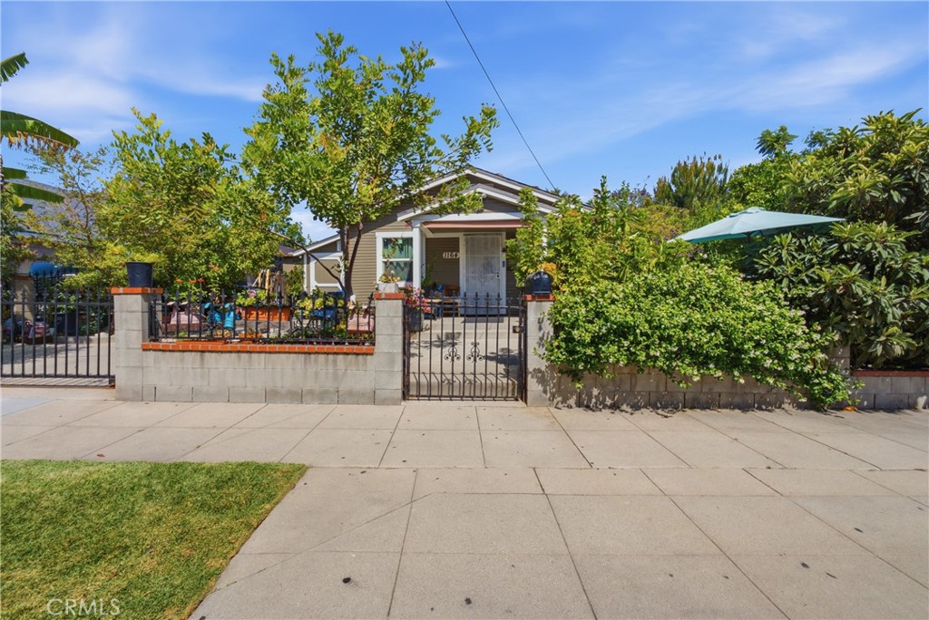 1164 Mentone Property Photo 10