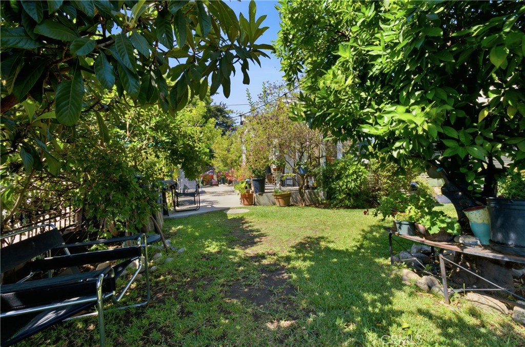 1164 Mentone Property Photo 13