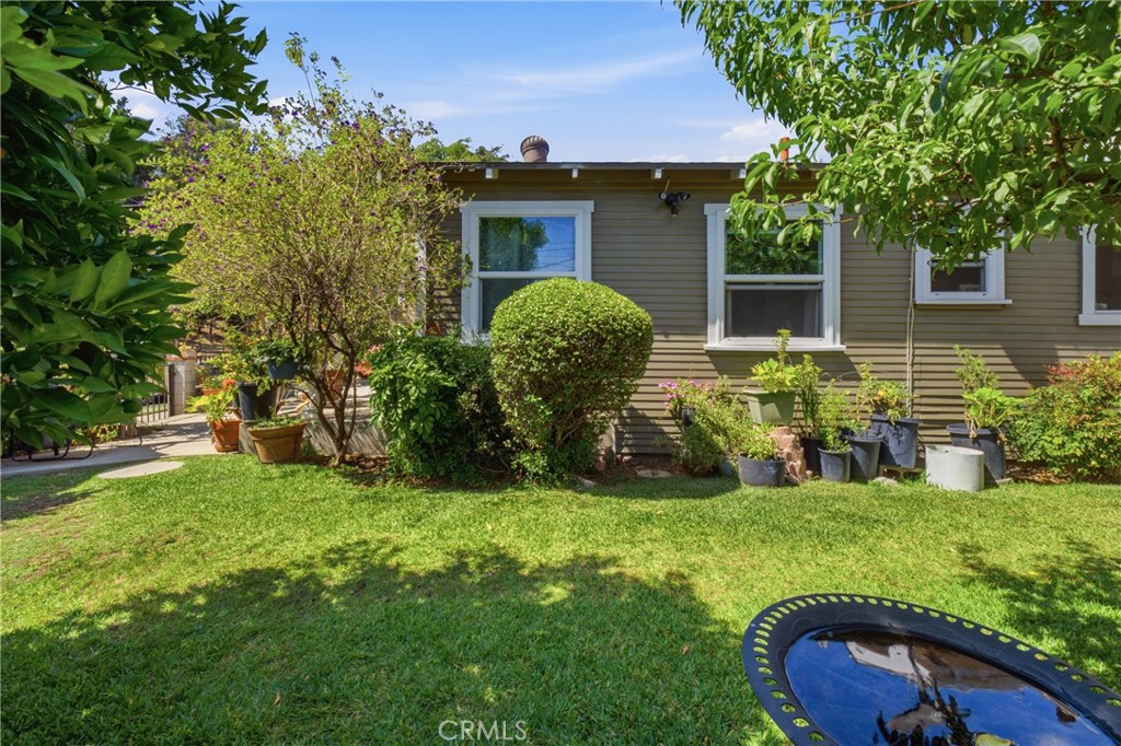 1164 Mentone Property Photo 14