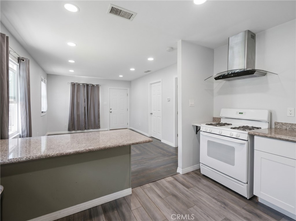 1164 Mentone Property Photo 17