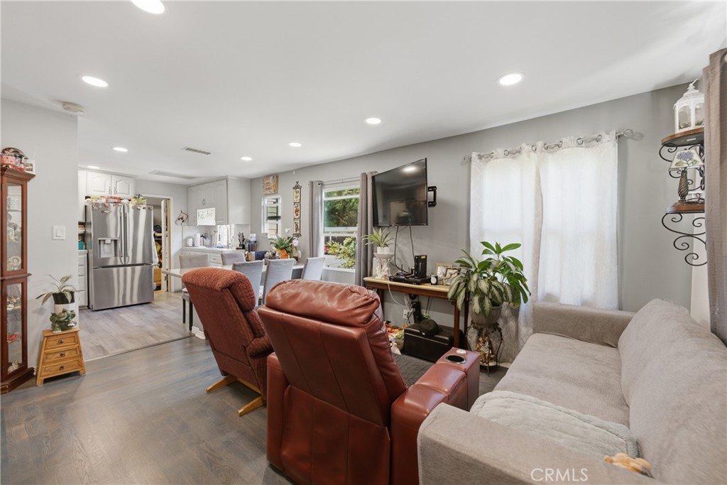1164 Mentone Property Photo 22