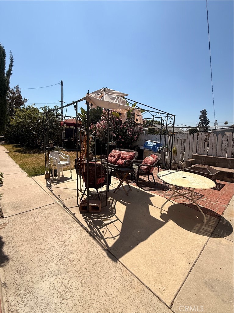 4458 Stewart Avenue Property Photo 10