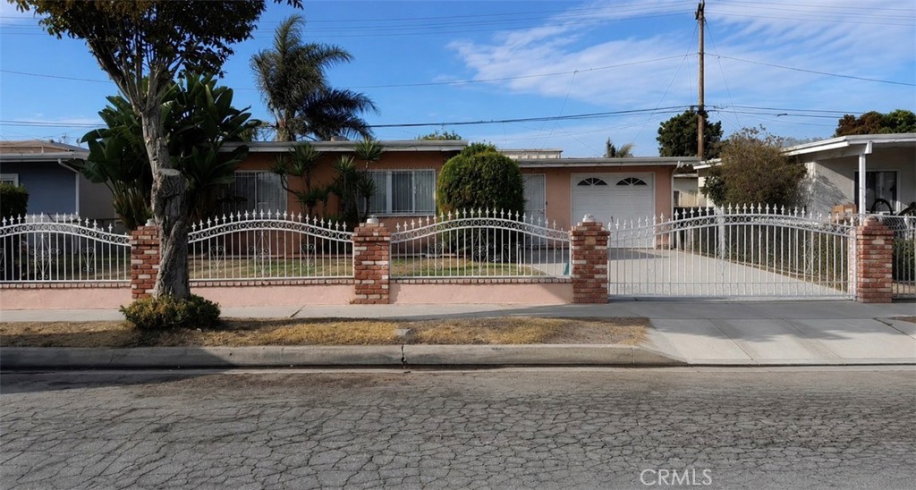 1713 W 163rd Property Photo 1
