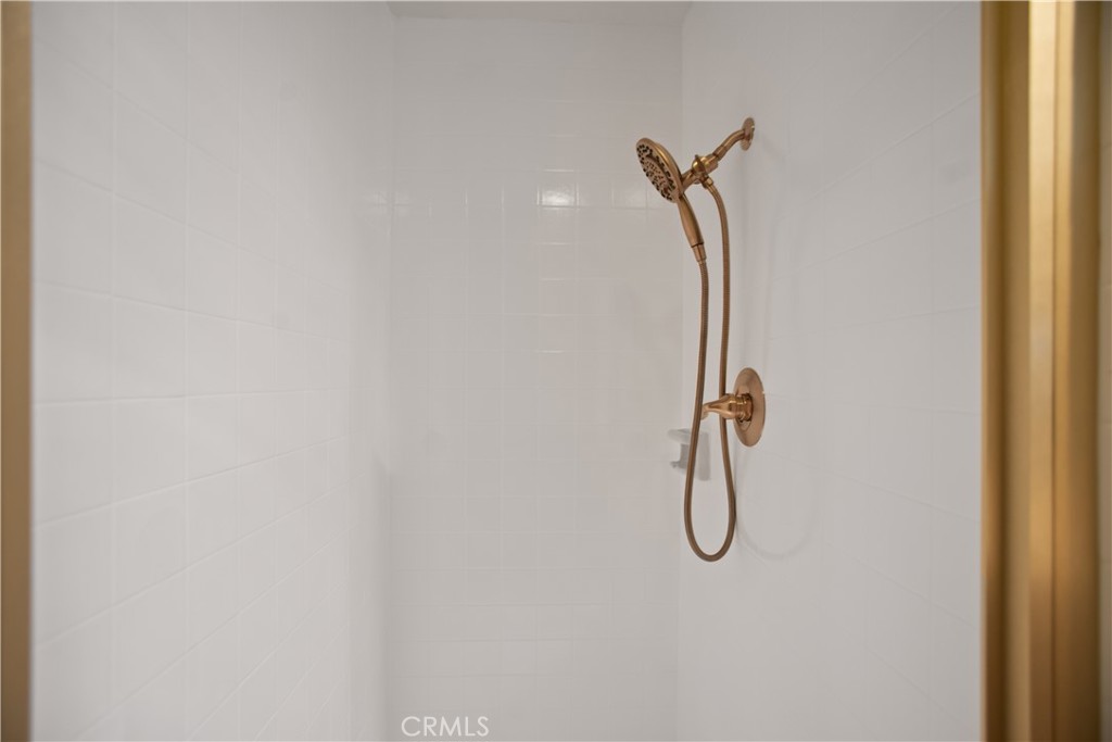 1185 La Subida Court Property Photo 12