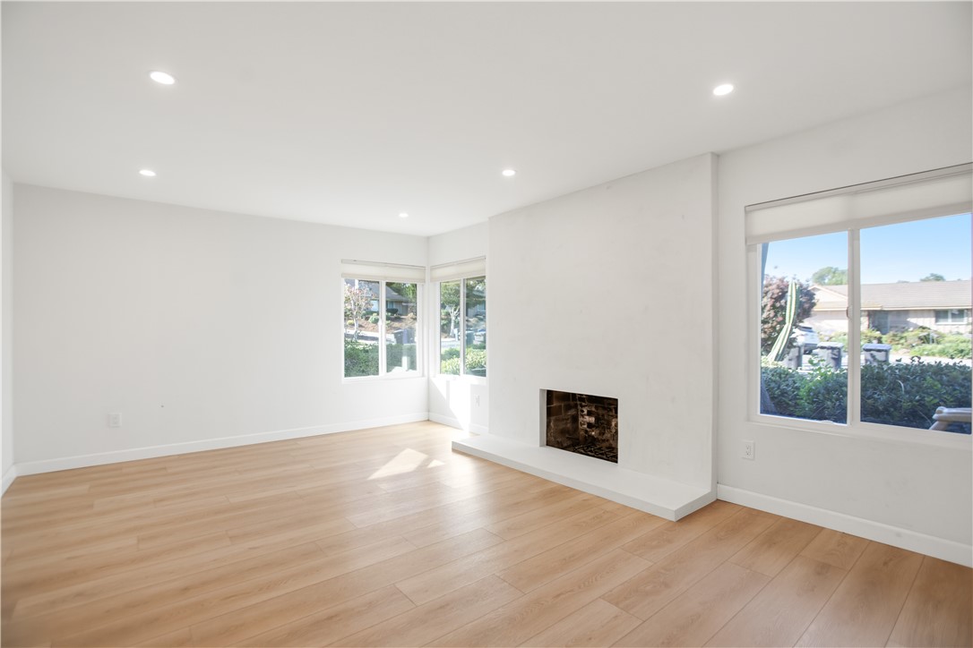 1185 La Subida Court Property Photo 15