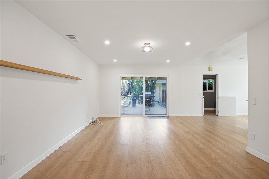 1185 La Subida Court Property Photo 20