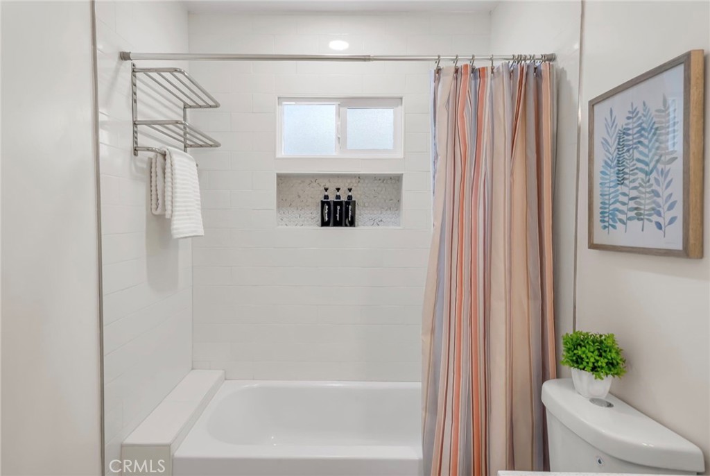 103 N Harvard Property Photo 33