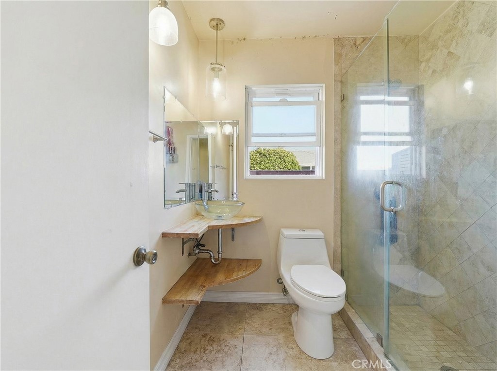 6545 Dos Rios Rd Property Photo 4