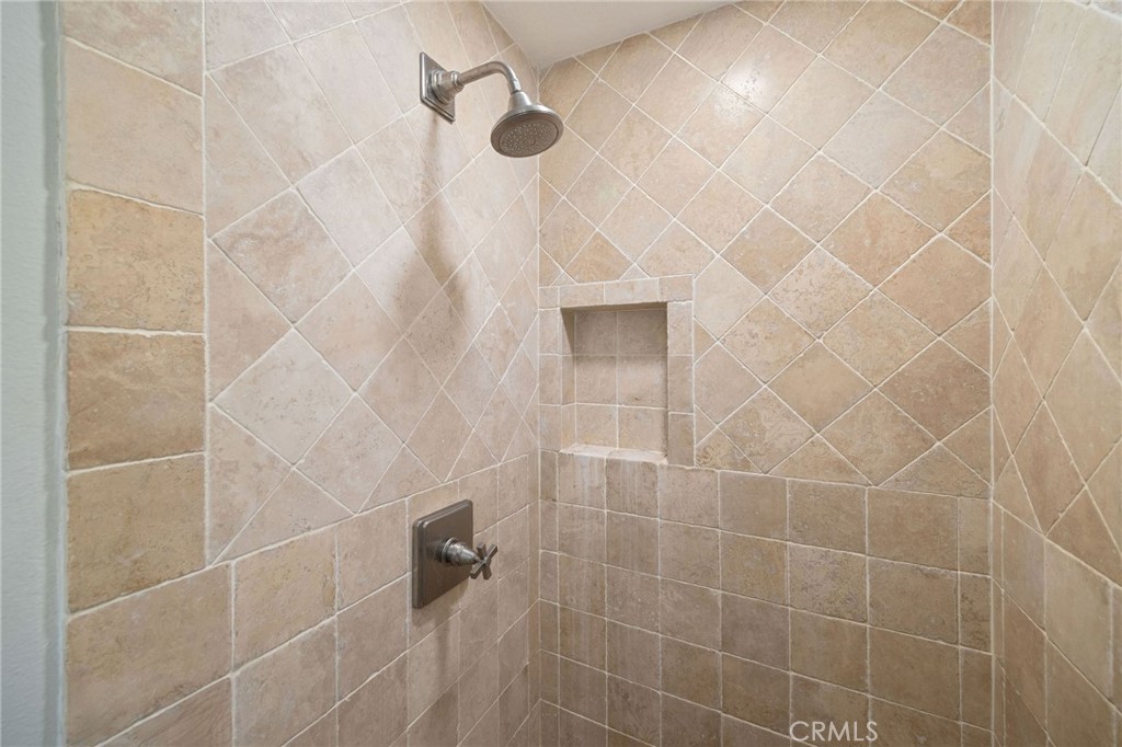 645 Chestnut 305 Property Photo 9