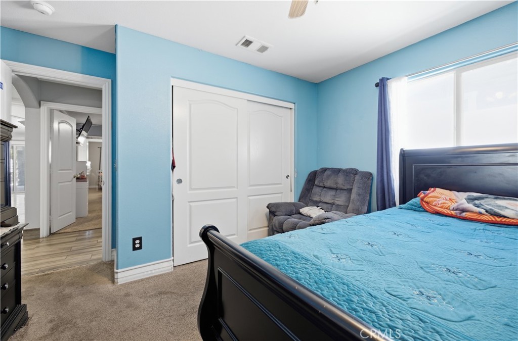 2851 Pleasant St Property Photo 29