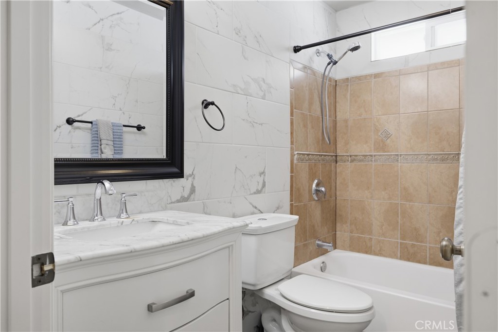 2851 Pleasant St Property Photo 35