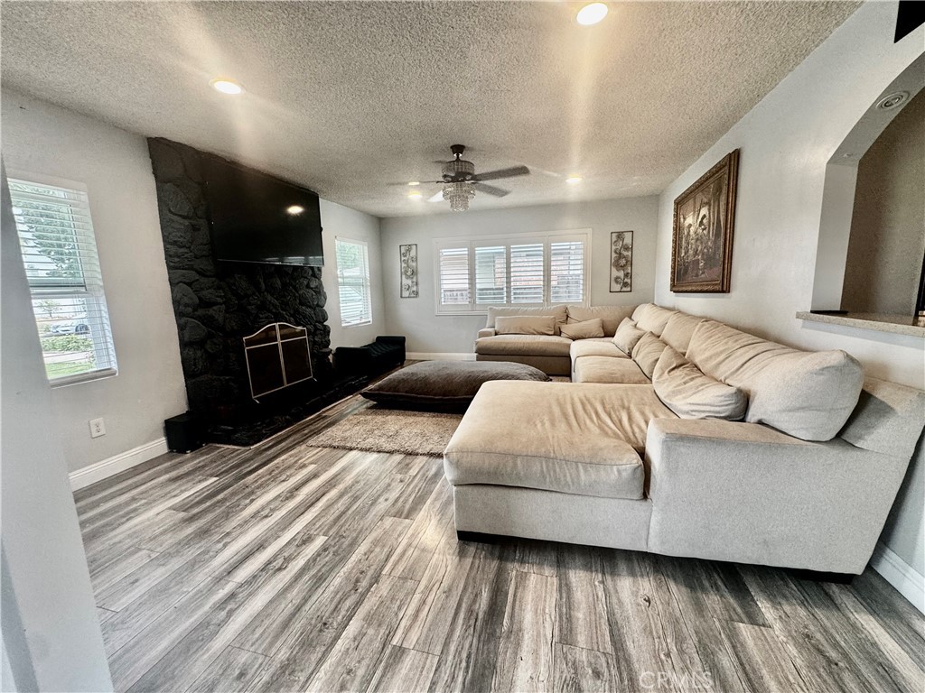 16713 Sunburst Street Property Photo 3