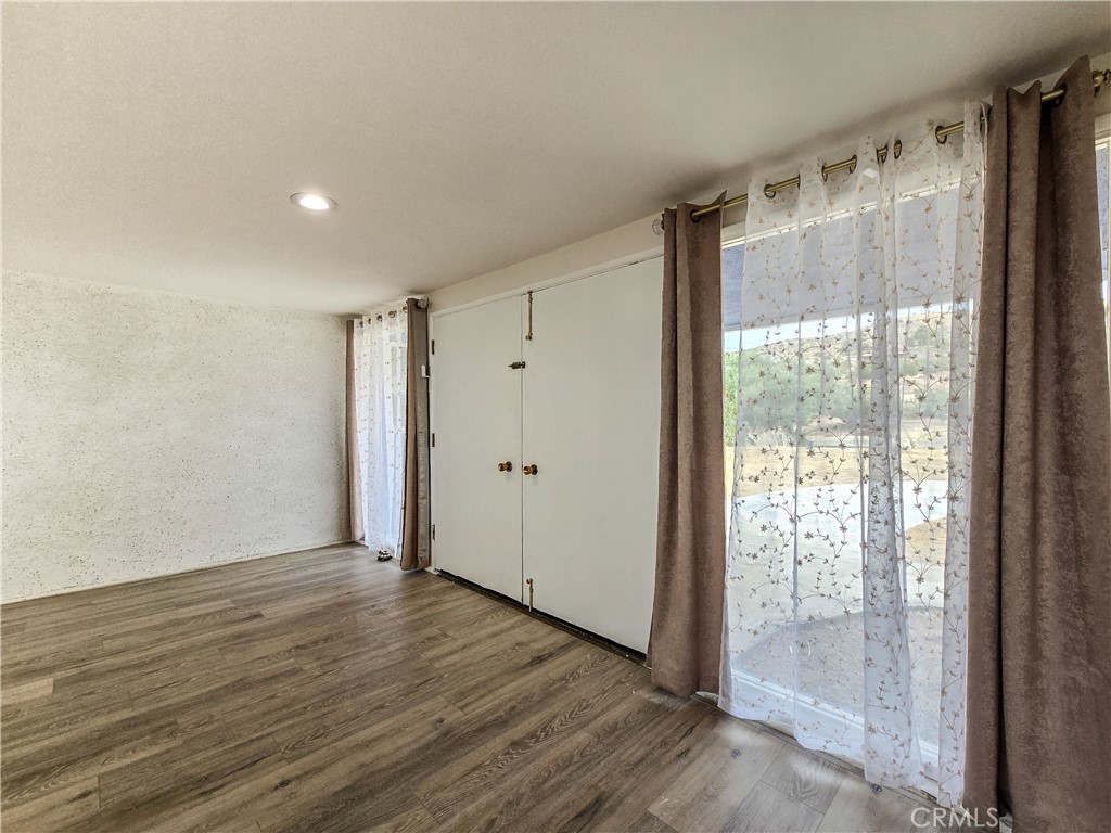 31611 157th E Property Photo 7