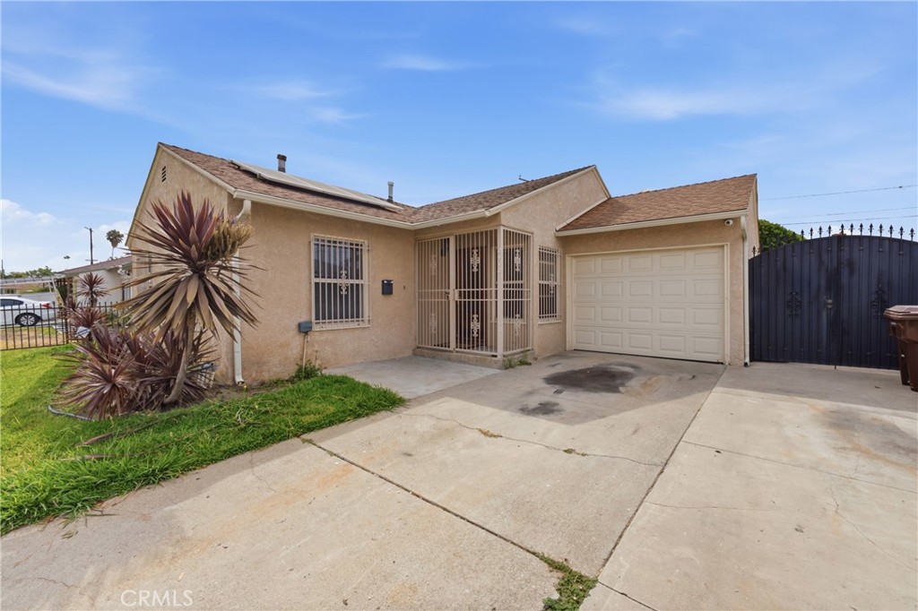 2412 W Tichenor Street Property Photo 1