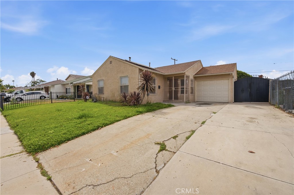 2412 W Tichenor Street Property Photo 2