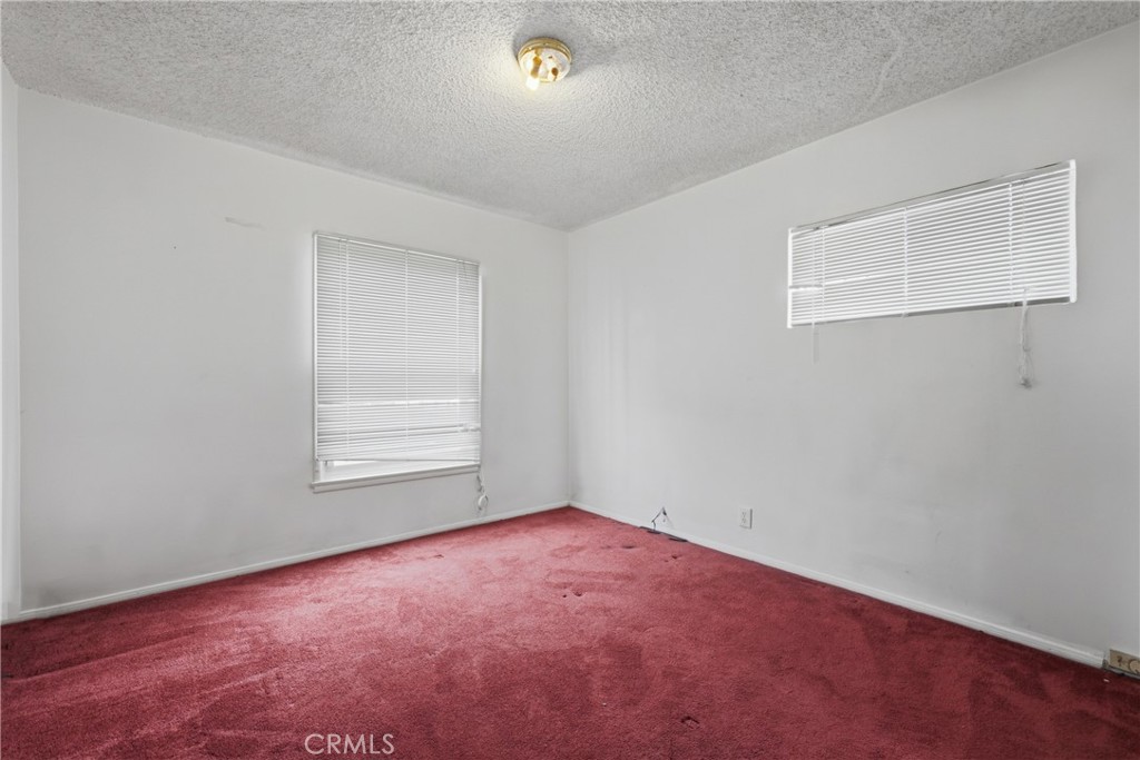 2412 W Tichenor Street Property Photo 18