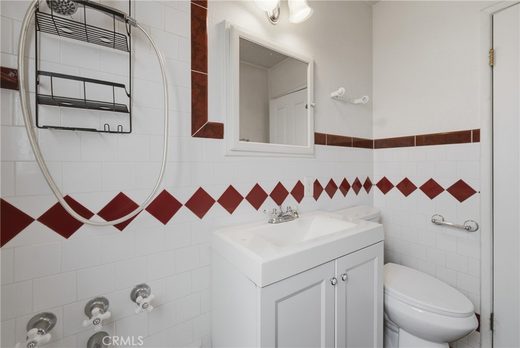 2412 W Tichenor Street Property Photo 24