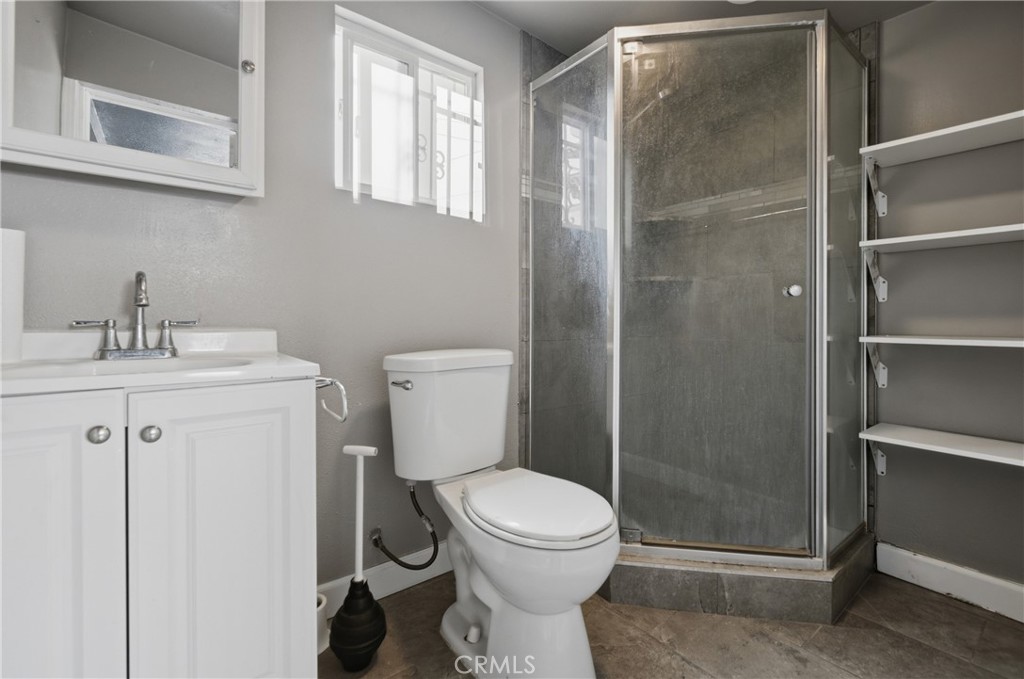 2412 W Tichenor Street Property Photo 25