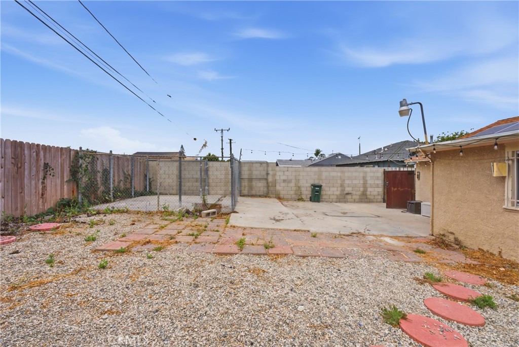 2412 W Tichenor Street Property Photo 29
