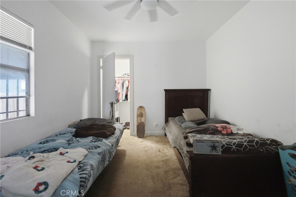 428 E Oaks Property Photo 35