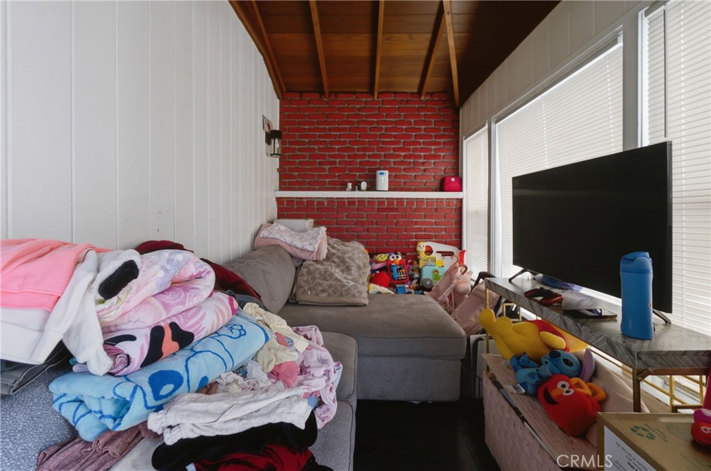 428 E Oaks Property Photo 51
