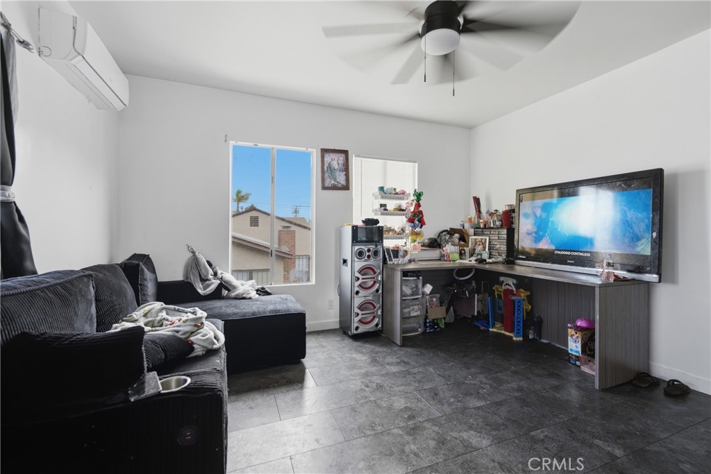 428 E Oaks Property Photo 67