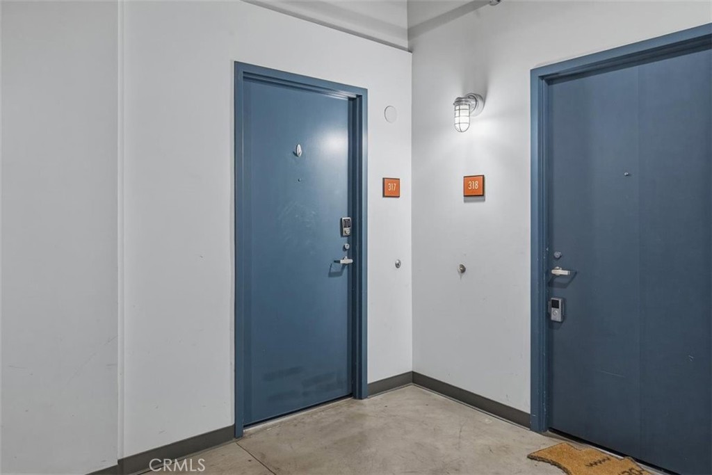 835 Locust Avenue 317 Property Photo 9