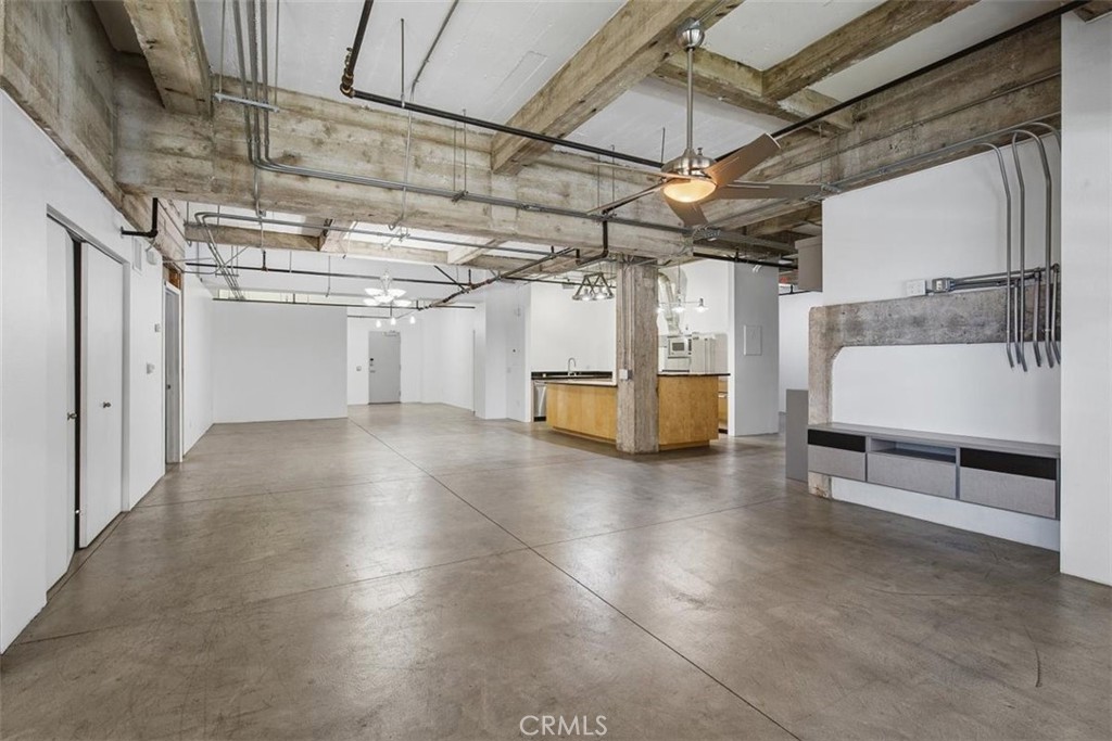 835 Locust Avenue 317 Property Photo 22