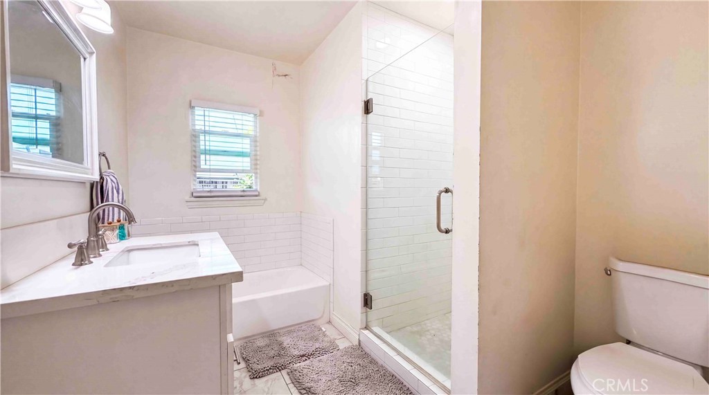219 E Bort Street Property Photo 10