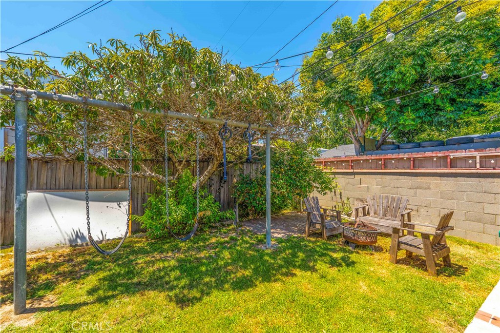 219 E Bort Street Property Photo 18