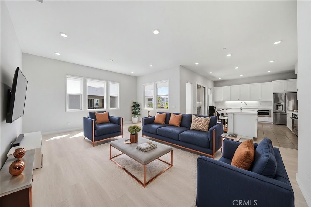 1078 Poppy Court Property Photo 2