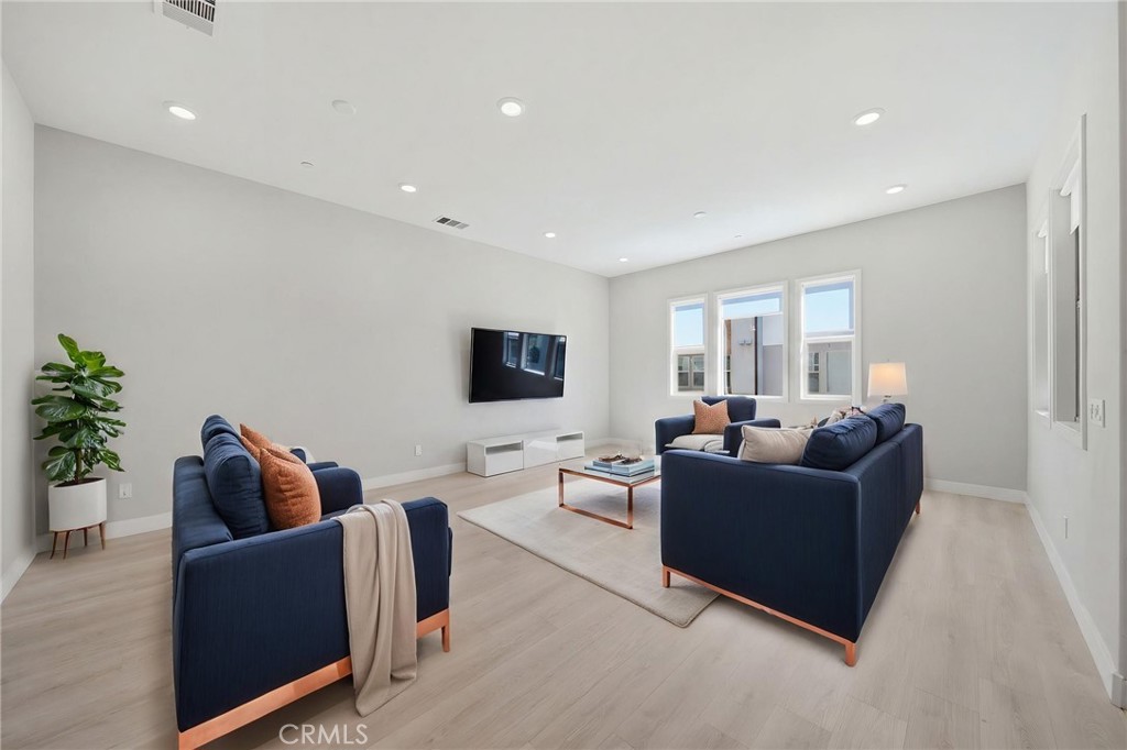 1078 Poppy Court Property Photo 3