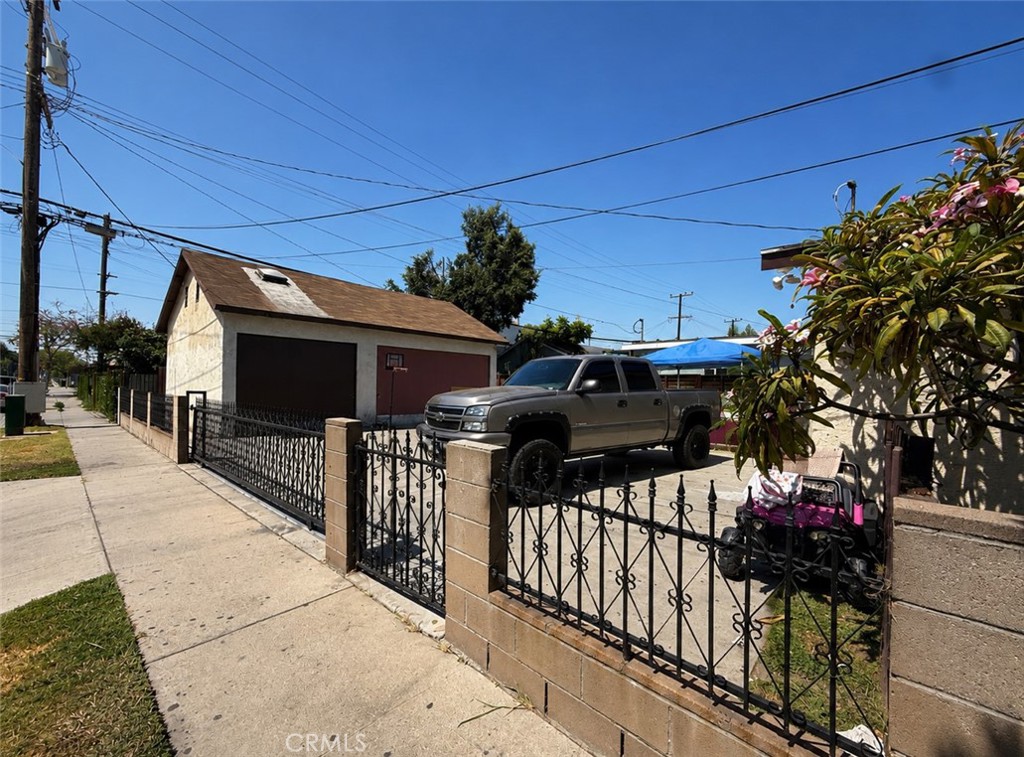 5952 Priory Property Photo 2
