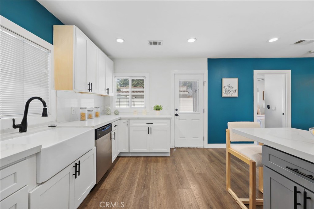 6612 2nd Property Photo 14