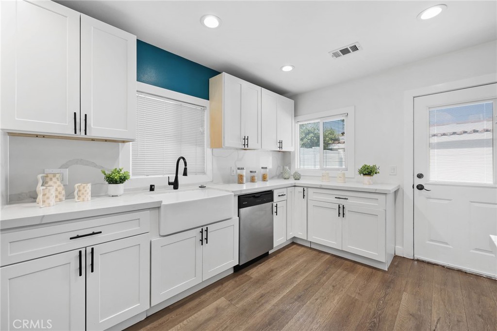 6612 2nd Property Photo 15