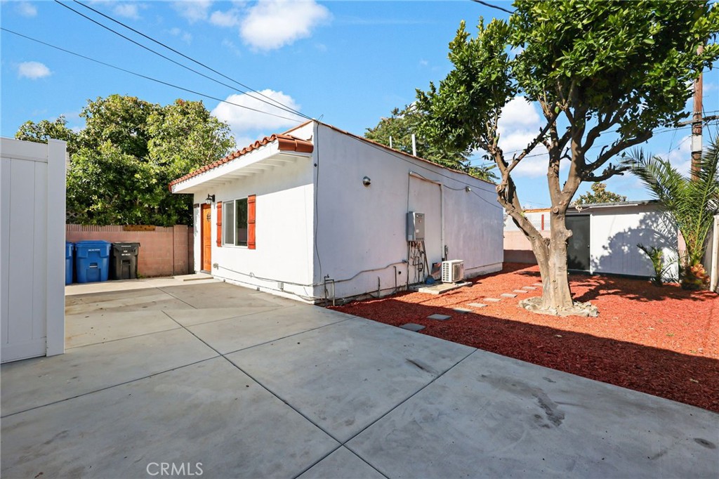 6612 2nd Property Photo 34