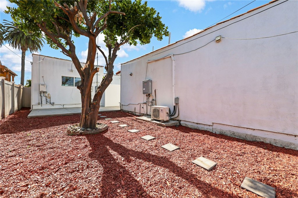 6612 2nd Property Photo 36