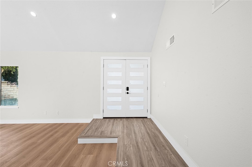 25309 Via Ramon Property Photo 5