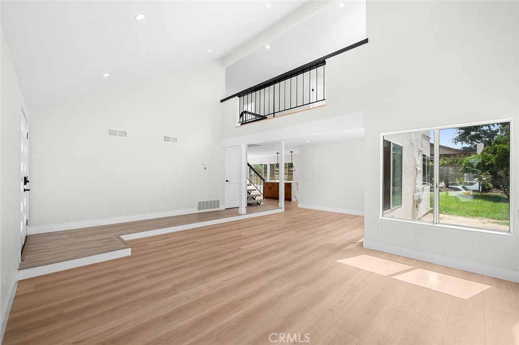 25309 Via Ramon Property Photo 8