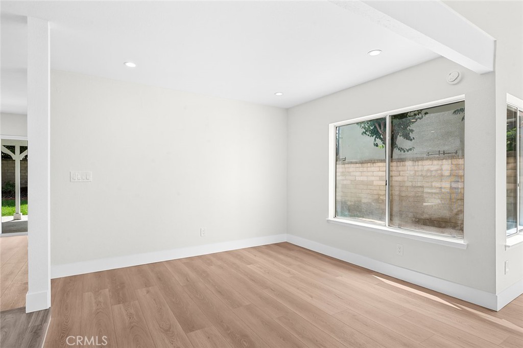 25309 Via Ramon Property Photo 9