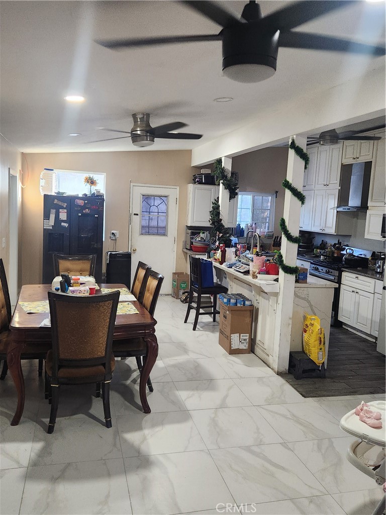960 Stichman Property Photo 7