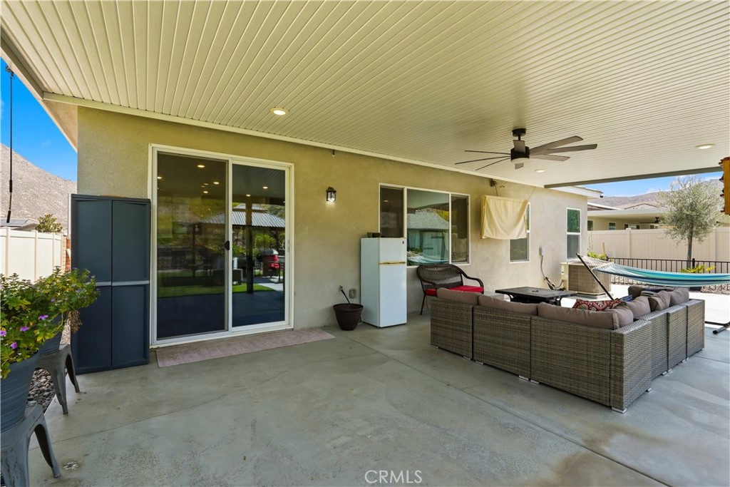 21185 Telegraph Property Photo 28