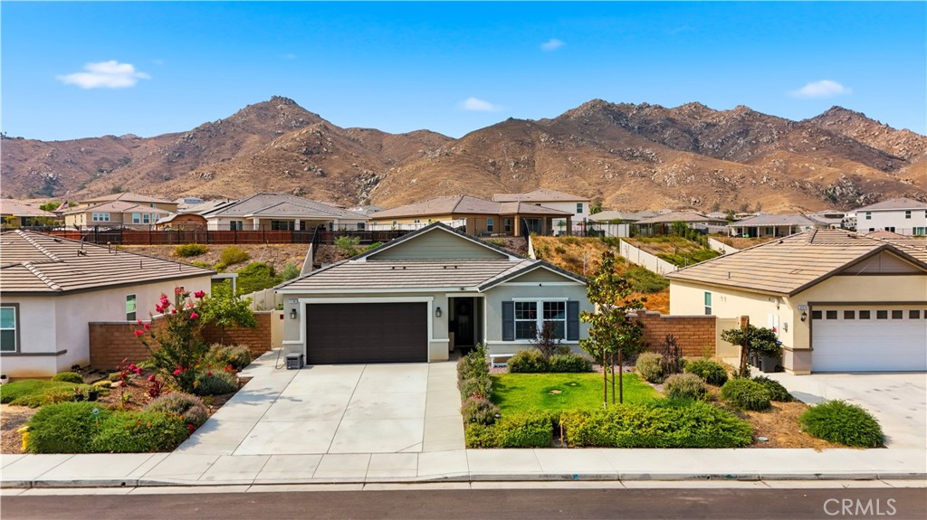 21185 Telegraph Property Photo 43