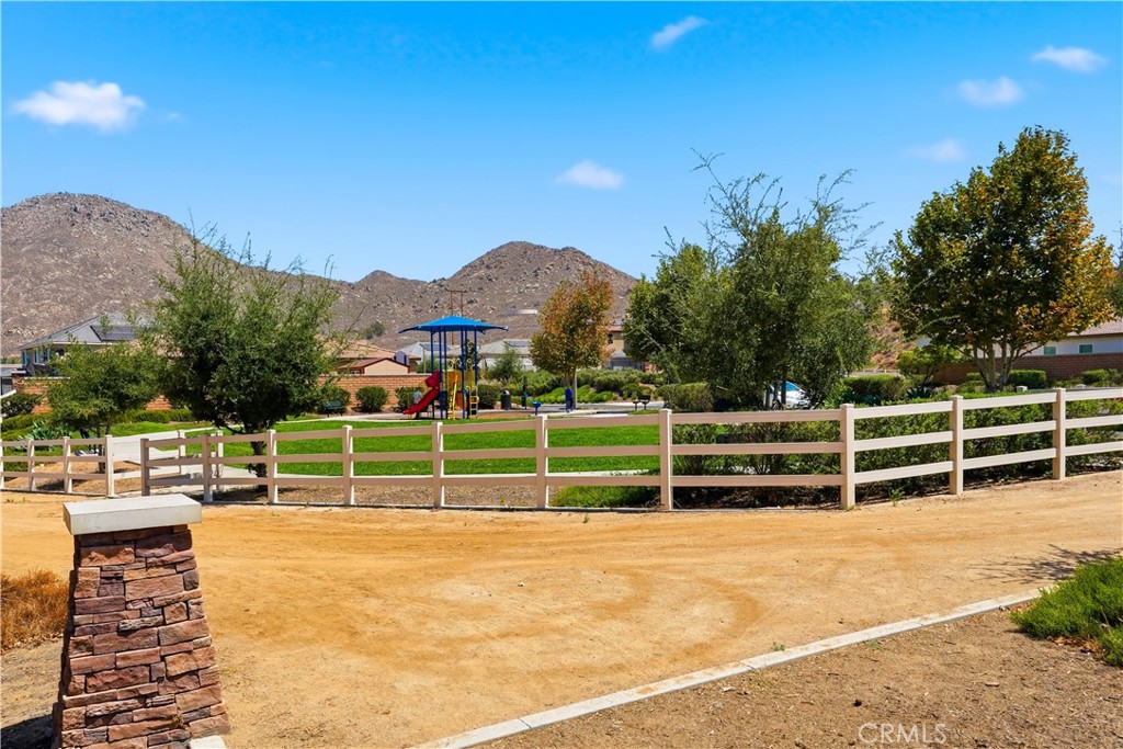 21185 Telegraph Property Photo 53